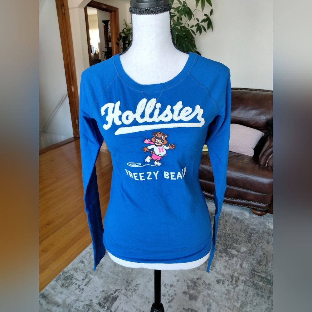 Hollister Women's Medium Blue Long Sleeve Shirt